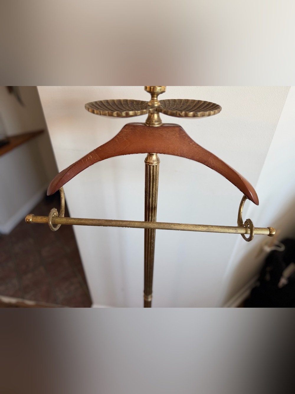 Vintage Solid Brass Pineapple Valet Stand Clothes Butler Hollywood Regency Heavy - Picture 4 of 16